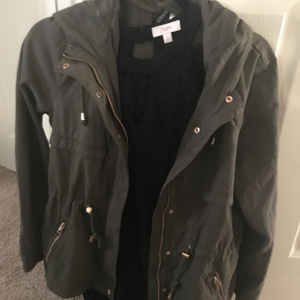 Like new H and M utility jacket. Perfect for fall!